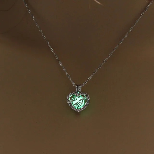 2023 New Luminous Stone Necklace Women Fashion Glow in the Dark Pendant Necklace Sliver Plated Costume Jewelry