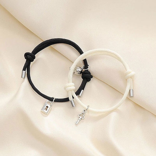 2Pcs/Set Handmade Key and Lock Couple Magnetic Bracelets- Beautiful Love Relationship Bracelets for Friends