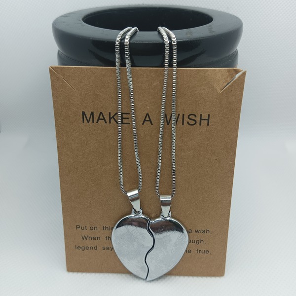 New Silver Magnetic Broken Heart Necklace Locket  Heavy Necklace Gift For Friends Couples Magnetic Heart Pendant