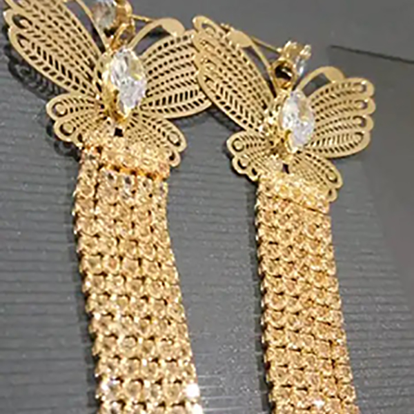 Style Butterfly Wing-Shaped Korean Earrings- Gold Plated Butterfly Zircon Drop Earrings For Girls